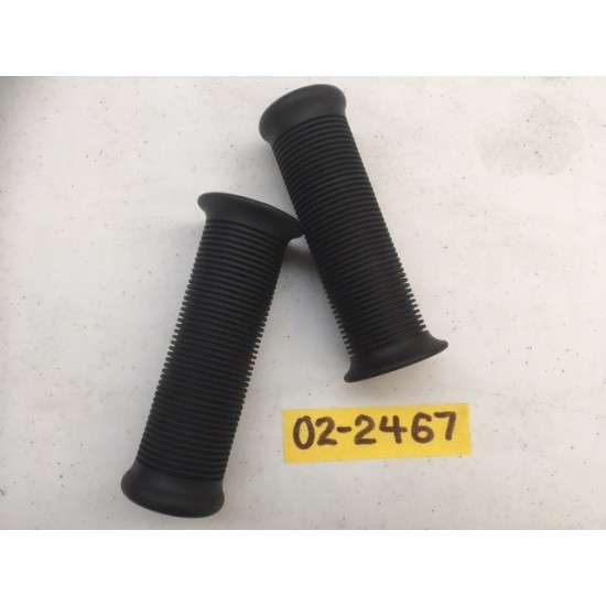 Grip - Ribbed (raised inner end)